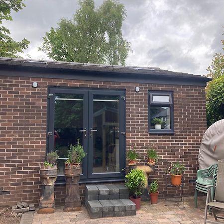 マンチェスターBeautiful Detached Private Annex In Great Locationアパートメント エクステリア 写真