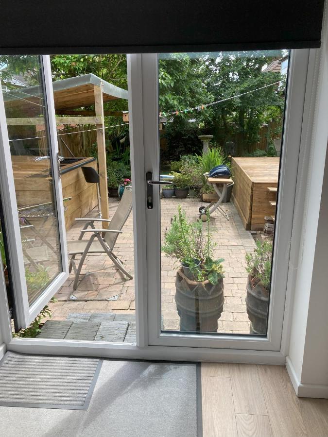 マンチェスターBeautiful Detached Private Annex In Great Locationアパートメント エクステリア 写真